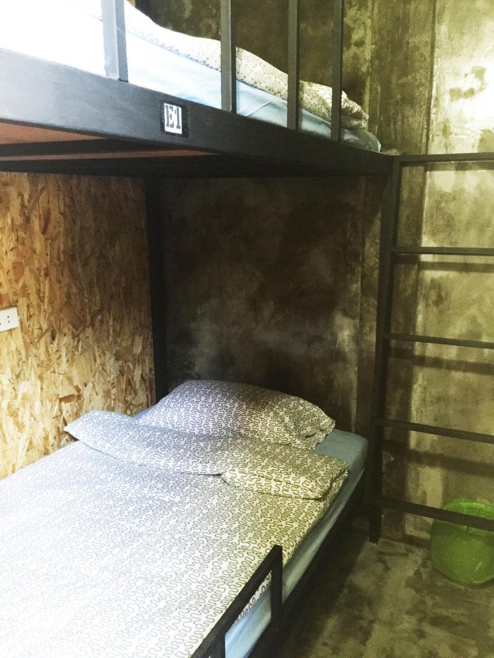 Hometown Hostel Szamutszongkhram Kültér fotó
