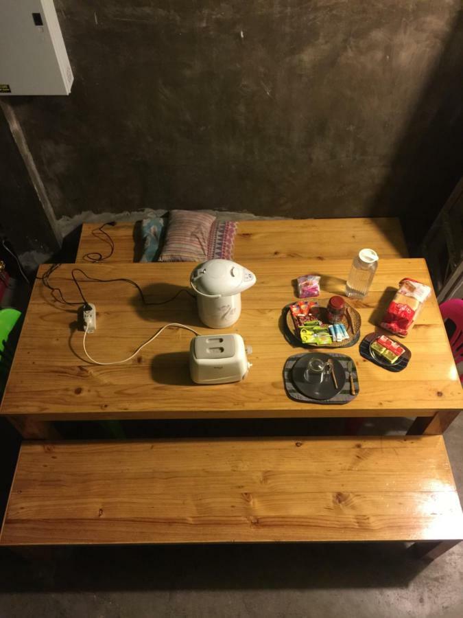 Hometown Hostel Szamutszongkhram Kültér fotó